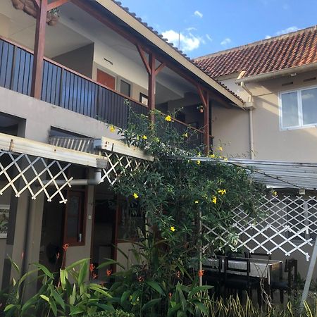 De Riau Guesthouse Bandung Kültér fotó