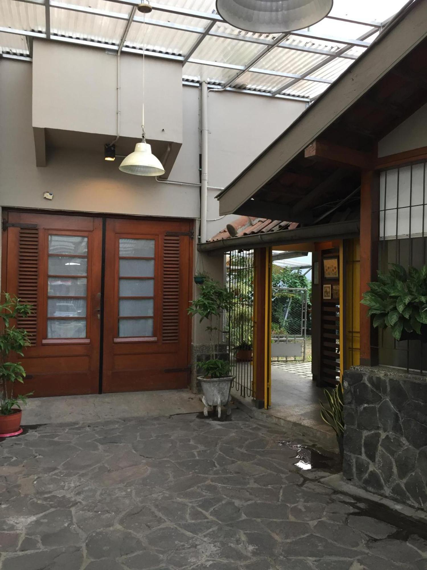 De Riau Guesthouse Bandung Kültér fotó